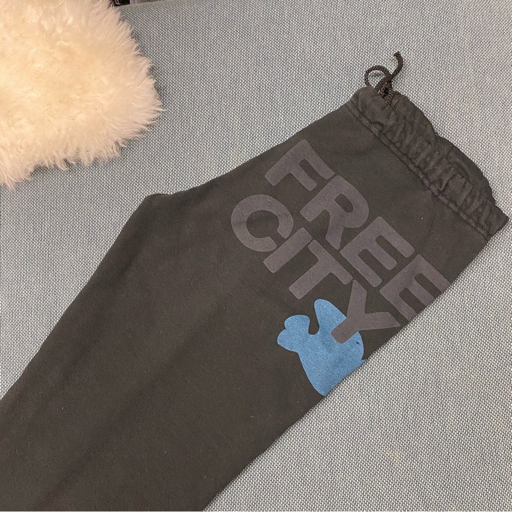 Used cond black freecity joggers - sz am - Picture 3 of 11